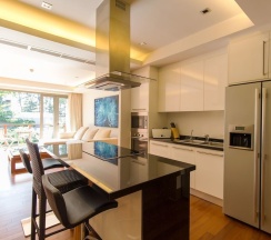 Апартаменты Luxury с 2 комнатами с видом на сад двуспальная кровать в Pearl of Naithon by Alexanders
