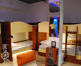 Кровать в общем номере (Без окна) (мужской номер) в Royal