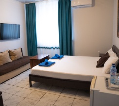 Трехместный стандарт в Акрополь