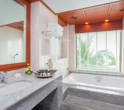 Люкс Jacuzzi Grand в Diamond Cliff Resort & Spa, Patong Beach