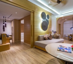 Вилла Pool Семейная в Crest Resort & Pool Villas