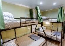 3. Мужской 8 чел. (верх 90 см.) душ в Nice hostel Crocus