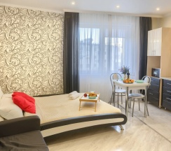 Апартаменты с балконом и с красивым видом из окна в Апартаменты Appartement De Luxe Дуэт