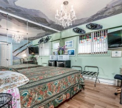 Двухместный номер Standard двуспальная кровать в Diana's Luxury Bed and Breakfast