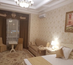 Номер люкс с 1 двуспальной кроватью в Нальчик Холл