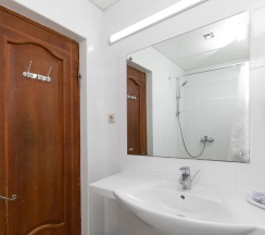 Стандарт 2-х местный с большой кроватью в Жемчуг