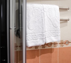 Студия-улучшенный двухместный номер с двуспальной кроватью в Олимпия