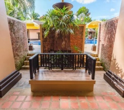 Двухместный номер с видом на бассейн 2 отдельные кровати в Princess Kamala Beachfront Hotel