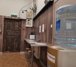 Нижняя кровать в 8-местном мужском номере (общие удобства) №1 в У путепровода