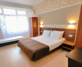 Трёхместный Комфорт без балкона в Уральские самоцветы