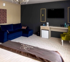 №8 ПОЛУЛЮКС GRAND DELUXE SUITE (37 м²) в Отель