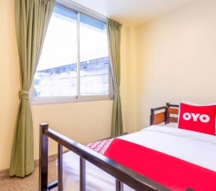 Двухместный номер Standard 2 отдельные кровати в OYO 928 Leaf Hostel