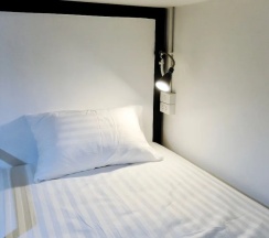 Кровать в общем номере в Diamond & Rust Hostel