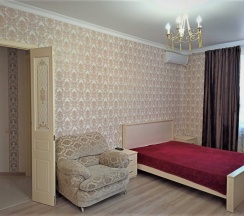 М.Горького 85Б. 1-комн.кв., 2-этаж, 87 в АнтиОтель