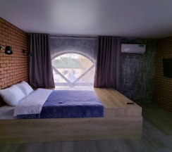 1 местный (однокомнатный) стандартный номер 105 в Attic