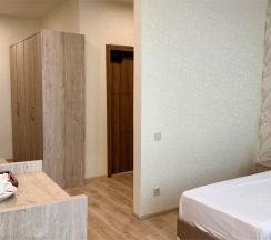 Семейный двухкомнатный без балкона вид на парк в Черноморец