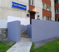 Стандартный семейный номер с 1 двуспальной и 2 односпальными кроватями в У Рощи