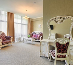 Junior Suite/ Джуниор Сьют (Полулюкс) в Plaza Essentuki