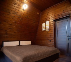 A-frame house в Anaka