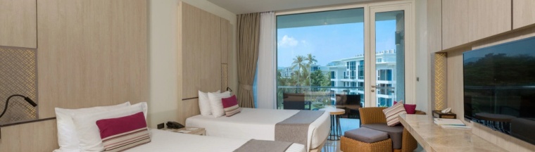 Четырёхместный номер Executive с балконом в Splash Beach Resort