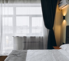 Стандарт с балконом в PORT MAY. HOTEL&RESTAURANT