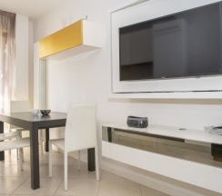 Трёхместные апартаменты с 2 комнатами односпальная кровать в Fellini - Family Flat