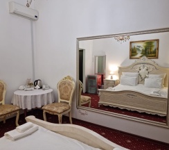 ПОЛУЛЮКС в Golden Hotel