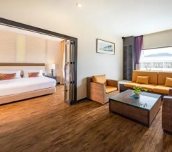 Люкс Deluxe в Deevana Plaza Phuket