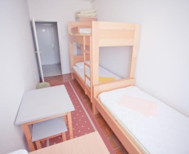 Кровать в общем номере (женский номер) с 3 комнатами в HI Hostel Zagreb