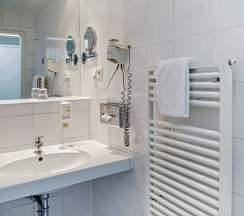 Одноместный номер Comfort односпальная кровать в Hotel Domicil Hamburg by Golden Tulip