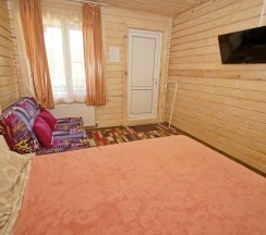 Четырёхместный номер Standard с балконом в Villa-Stella