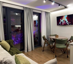 Дом «DOUBLE» с банным чаном на террасе в Luxe House