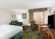 Номер в La Quinta Inn & Suites by Wyndham Austin Southwest