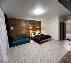 Четырехместный номер с балконом, террасой и видом на горы в Силагор