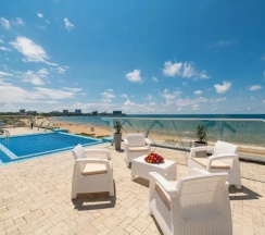 Апартаменты с бассейном с видом на море в Grand hotel Anapa