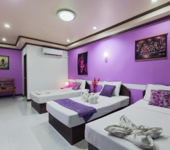 Семейный номер Deluxe с балконом в Hotel Grand Orchid Inn