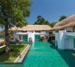 Люкс Pool Access в Eden Beach Khaolak Resort and Spa A Lopesan Collection Hotel