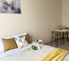 Трехместный номер с двуспальной и полутора спальной кроватью в Дисней