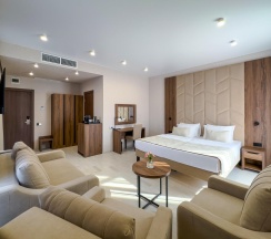 5-местная комната люкс в Дворец Солнца