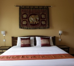 Двухместный номер Standard двуспальная кровать в Guesthouse Liam's Suan Dok Mai