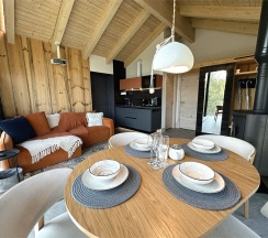 Лодж 3 с бесплатной сауной + Безлимитное посещение ЕлятыПарка в ЕлятыЛодж