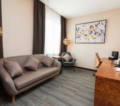 Люкс в East Astana Hotel