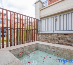 Вилла Deluxe в Rising Hot Spring Resort Kunming