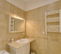 Люкс с балконом в Guest House Taurus