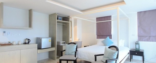 Трёхместный люкс двуспальная кровать в De Pastel Hotel