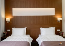 Номер улучшенный с 2 односпальными кроватями (с полупансионом) в Park wood hotel