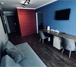 Четырехместный номер с окном (Отель Мёд) в Мёд & Маяк