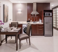 Люкс Grand с балконом в Grand Asoke Suites Boutique Residence