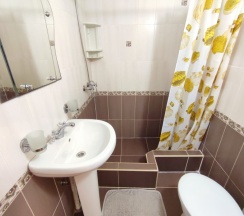 Семейный номер с балконом для 4х гостей (возможно доп. место) в Ника