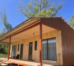 Двухместный номер Comfort с балконом и с видом на горы двуспальная кровать в Kolsay Room